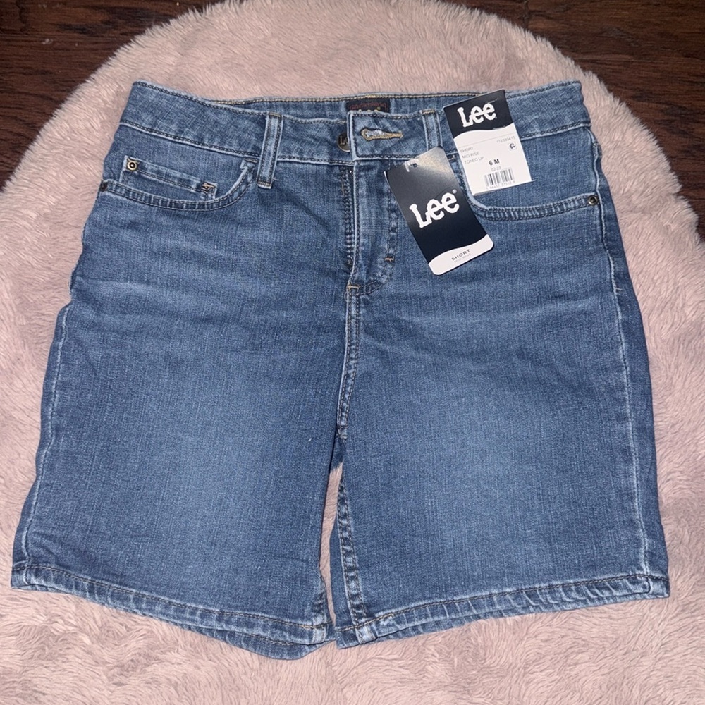 Lee blue jean denim shorts women’s short mid rise toned up button zip pockets 6M - Picture 1 of 12